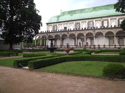 Малостранский дворец